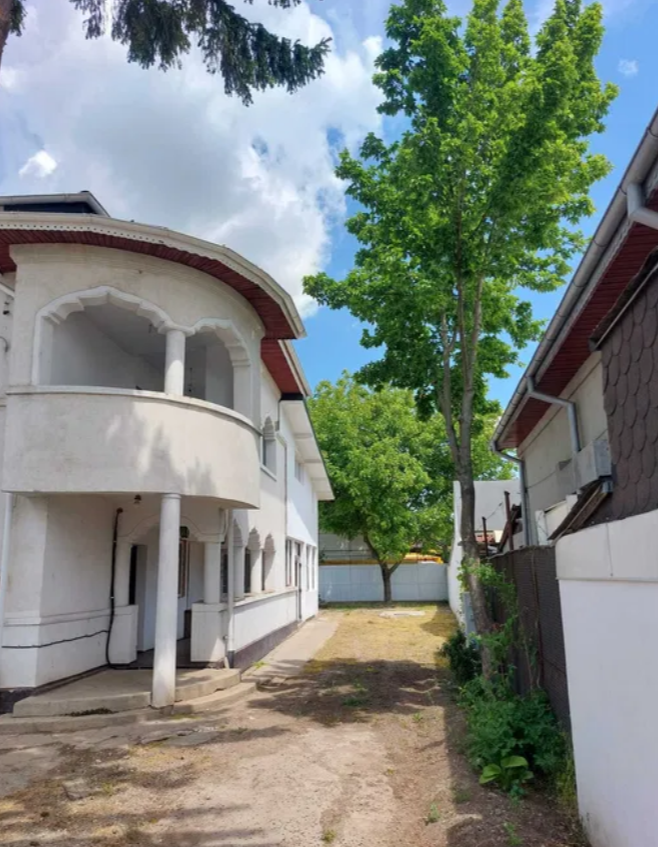 Afumați IF – casă/vilă mare, cu 8 dormitoare, 7 băi, amplasată pe DN 2